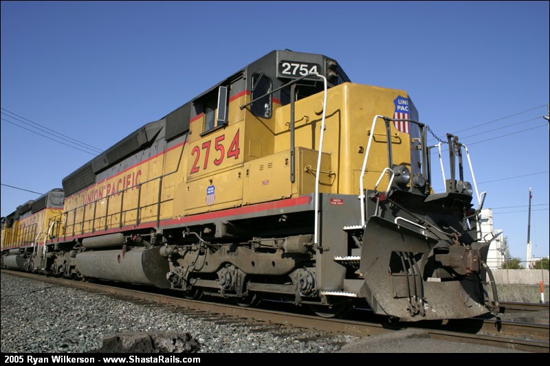 UP 2754